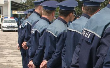 Peste o mie de angajați …