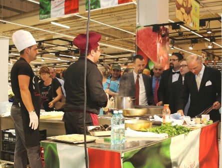 Carrefour România şi Ambasada Italiei inaugurează Săptămâna Italiană la Carrefour!