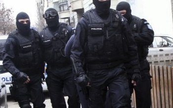 Grupare infracţională destructurată la Botoşani