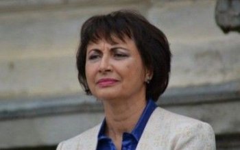 Deputatul PSD Tamara Ciofu premiază …