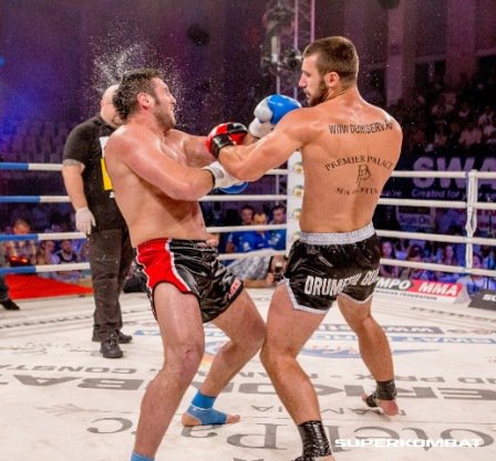 Andrei Stoica şi-a apărat cu succes titlul mondial Superkombat la categoria super cruiser