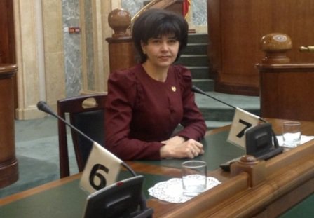 Doina Federovici: „Banii obținuți din vânzarea certificatelor de emisii de gaze trebuie folosiți în proiecte care îmbunătățesc viața oamenilor”