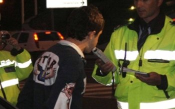 Tânăr depistat la volanul unui …