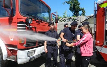 Prima serie de elevi a …