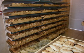 Tone de făină fără documente …