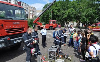 Pompierii pregătesc „Viitorul în siguranță” …