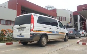 Descinderi la Vama Stânca! Țigări …