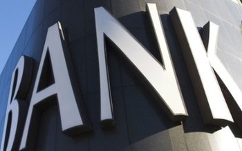 10 bănci au fost amendate …