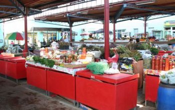 Peste două tone de legume, …