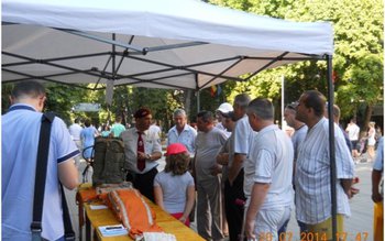 Echipament militar de parașutare prezentat …