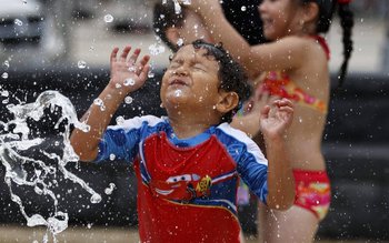 Val de căldură sufocantă în …