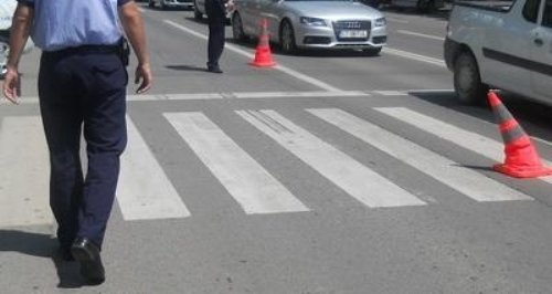 Şoferiță botoşăneancă implicată într-un accident rutier produs în Suceava: a lovit o bătrână aflată pe trecerea de pietoni