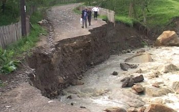 Trafic îngreunat pe mai multe …