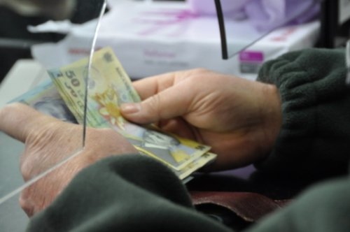 Se modifică penalitățile de întârziere la plata taxelor