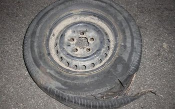 Angajat al unei vulcanizări din …