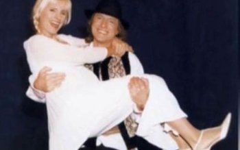 Povești de dragoste din spatele …