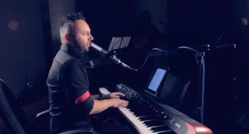 Botoșăneanul Ovi a câștigat Discul de Aur în Belgia, cu piesa „She's After My Piano
