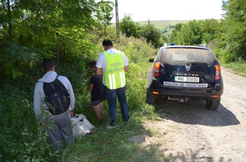 10.000 ţigarete de contrabandă descoperite de poliţiştii de frontieră botoşăneni – FOTO