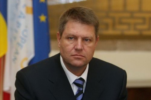 Lovitură dură pentru Klaus Iohannis. O întreagă filială a PNL a trecut de partea Elenei Udrea