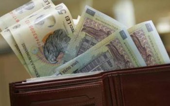 Bani mai mulţi pentru bugetarii …