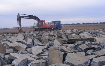 Un muncitor a murit strivit …