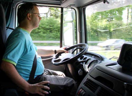 Șoferi de camion căutați în judeţul Botoşani de către o firmă din Oradea