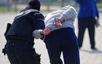 Urmărit internaţional, depistat de poliţiştii …