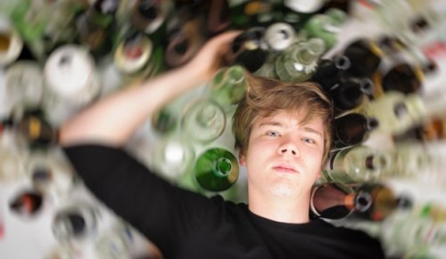 Cele mai ciudate 25 moduri de a consuma alcool din lume. Moldova a intrat în top