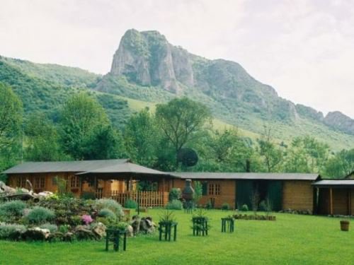 Vacanțe la țară la super-preţuri. Cât te costă un sejur în Braşov, Neamţ sau Maramureş