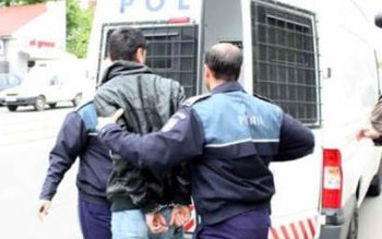 Persoană urmărită la nivel internaţional, …