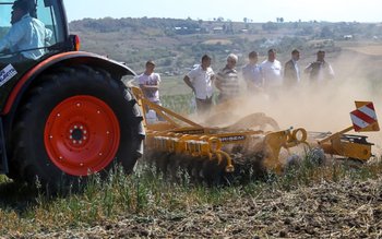 Au fost desemnaţi fermierii anului …