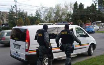 Mascaţii au descins marți dimineață …