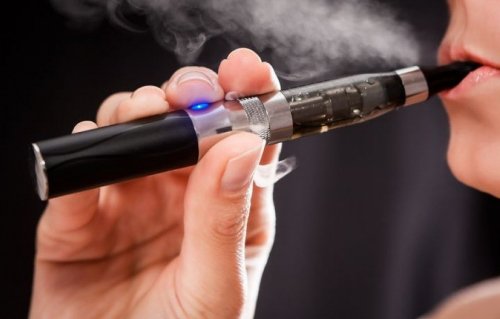 Ţigările electronice favorizează dependenţa de nicotină şi sunt inutile în renunţarea la fumat