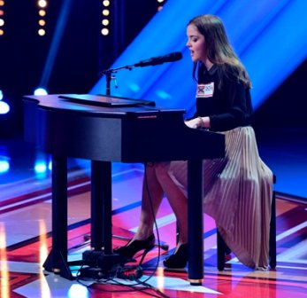 Miruna Buză din Botoșani, a adus-o în lacrimi pe Delia: „Ea este o posibilă câștigătoare X Factor!”