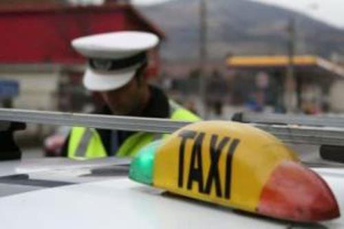 Taximetria neautorizată ar putea să fie sancţionată cu amenzi între 1.000 şi 5.000 de lei