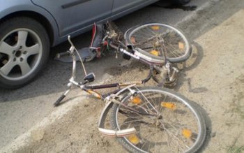 Biciclist rănit grav pe Calea …