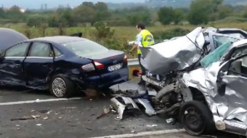 Accident grav, în Grecia. Șoferul este român și a fost reținut după ce a provocat un carambol în care au murit 4 persoane