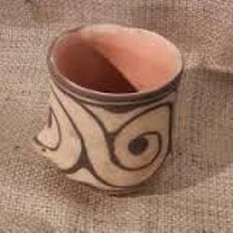 Expozitia „Decor şi simbol pe ceramică”