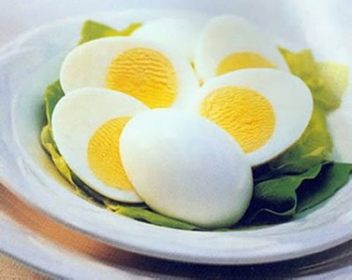 Tu știi câte ouă ai voie să mănânci pe săptămână? Răspunsul medicilor!