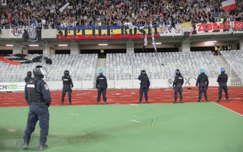 Peste 40 de de susţinători …