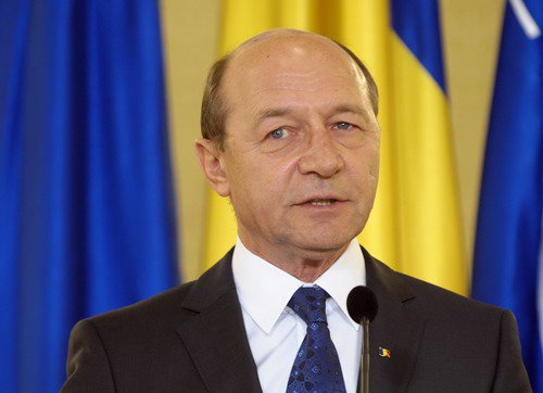 Traian Băsescu: Nu comparați mormăitul în barbă al lui Iohannis cu discursul lui Crin Antonescu!