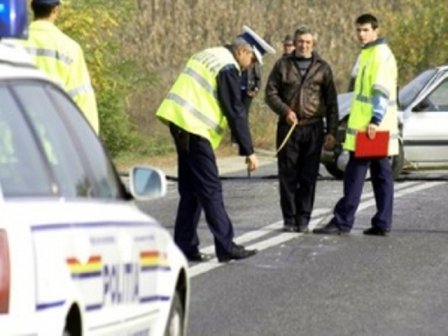 Bărbat băut accidentat la Vârfu Câmpului, în timp ce traversa prin loc nepermis 