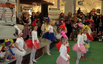 Culoare, graţie, diversitate la Festivalul …