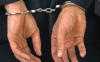 Români suspectaţi de spargeri în …