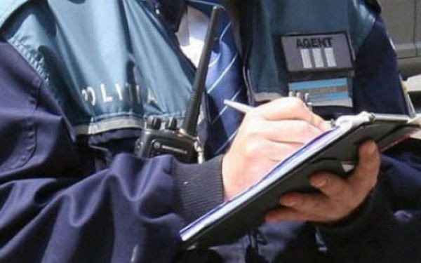 Material lemnos fără acte legale confiscat de polițiști