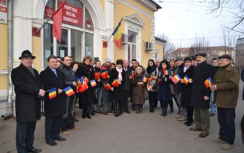 1000 de stegulețe tricolore pentru …