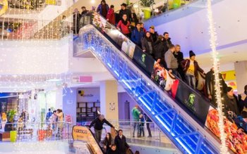 Noaptea Reducerilor la Uvertura Mall …