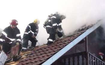 Locuinţă incendiată de un coş …