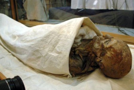Blestemul mumiei. „Prințesa de gheață” din Rusia, îngropată la loc, după ce a terorizat un sat