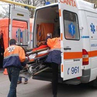 Pieton accidentat din cauza neatenției și a vitezei cu care circula un tânăr șofer